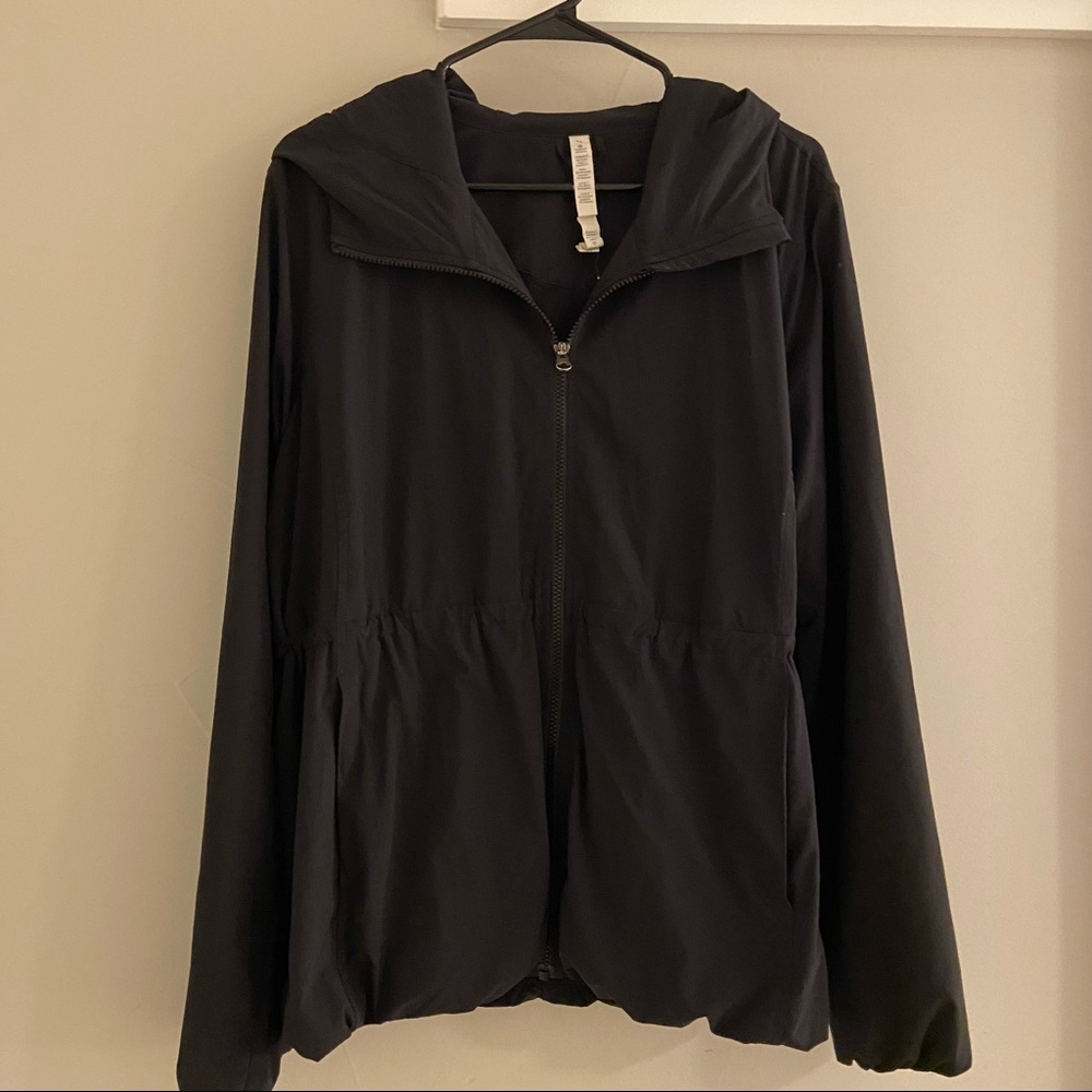 lululemon black cinch waist jacket!!